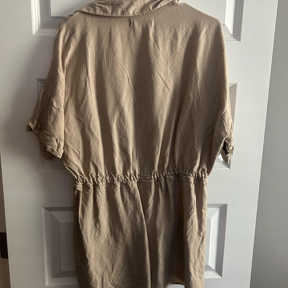 Blank NYC Linen Romper - Picture 5 of 6